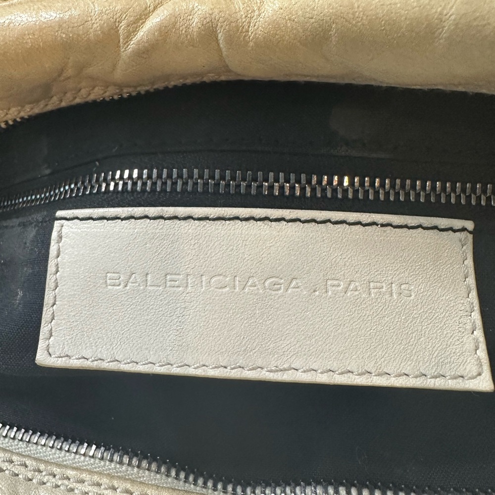 Balenciaga Vintage Cream and Beige Leather Shoulder Bag /Crossbody - Picture 15 of 16